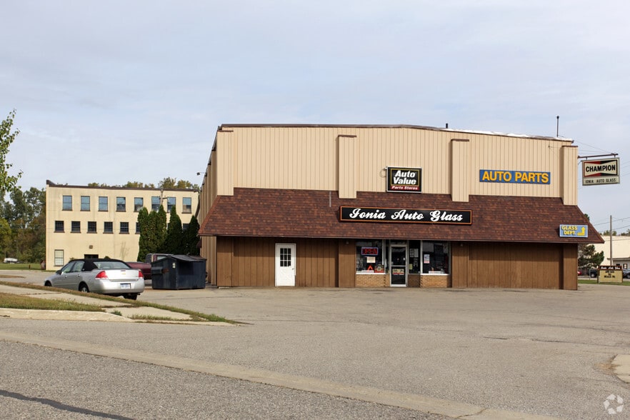 420 S Steele St, Ionia, MI for lease - Primary Photo - Image 1 of 2