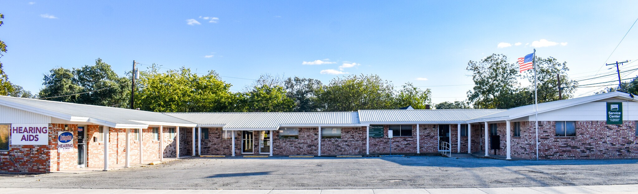 202 E 11th St, Brady, TX for sale Primary Photo- Image 1 of 1