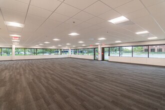 2255 Enterprise Dr, Westchester, IL for lease Interior Photo- Image 2 of 7