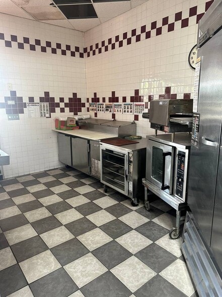 10253 Division Rd, Casco, MI for lease - Building Photo - Image 2 of 3