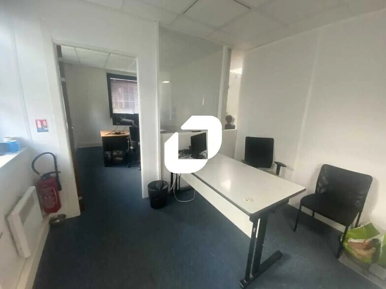 Office in Bruges for lease - Interior Photo - Image 3 of 15