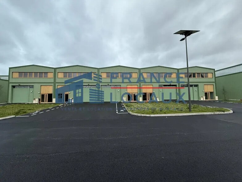 Flex in Stains for lease - Building Photo - Image 1 of 11