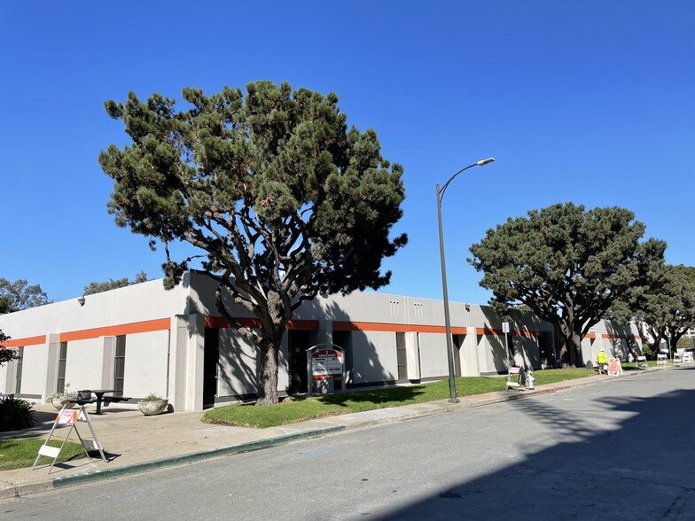 2-42 Adrian Ct, Burlingame, CA for lease - Building Photo - Image 3 of 3