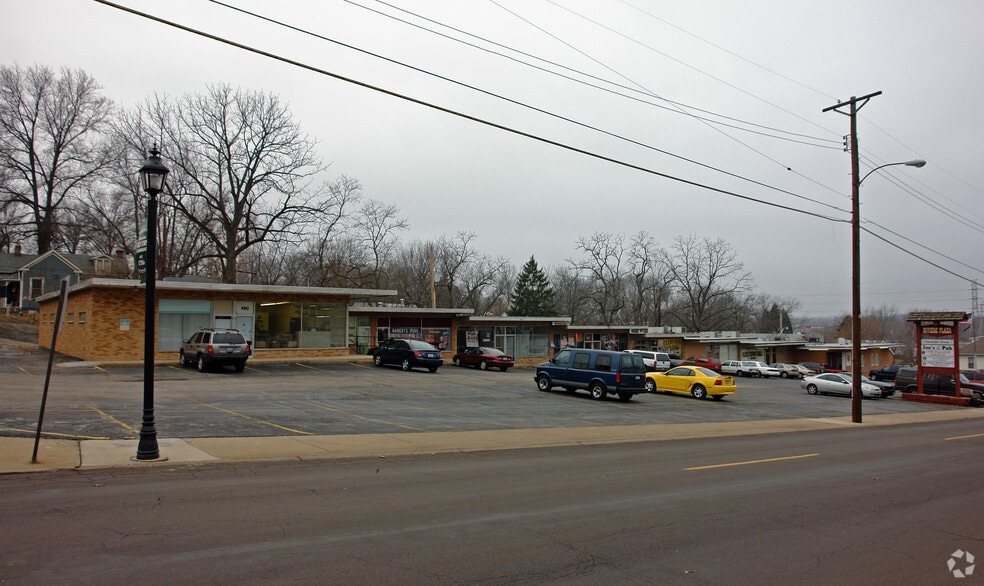 410-490 Rue St, Florissant, MO for lease - Primary Photo - Image 1 of 15