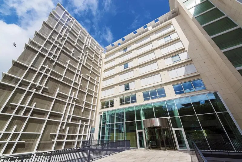 23 Rue François Jacob, Rueil-Malmaison for lease - Building Photo - Image 2 of 28