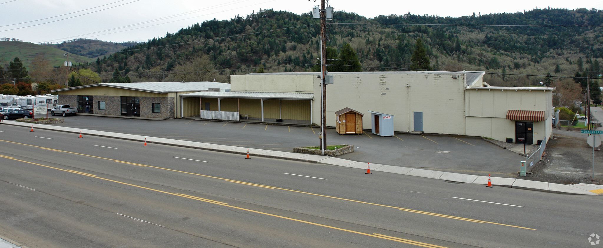 3005 NE Diamond Lake Blvd, Roseburg, OR for sale Primary Photo- Image 1 of 1