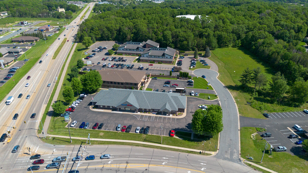 Golf Ter, Eau Claire, WI for sale - Aerial - Image 3 of 8