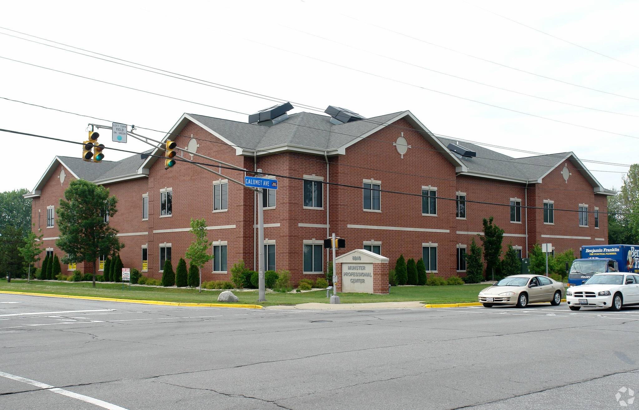 8840 Calumet Ave, Munster, IN for lease Primary Photo- Image 1 of 58