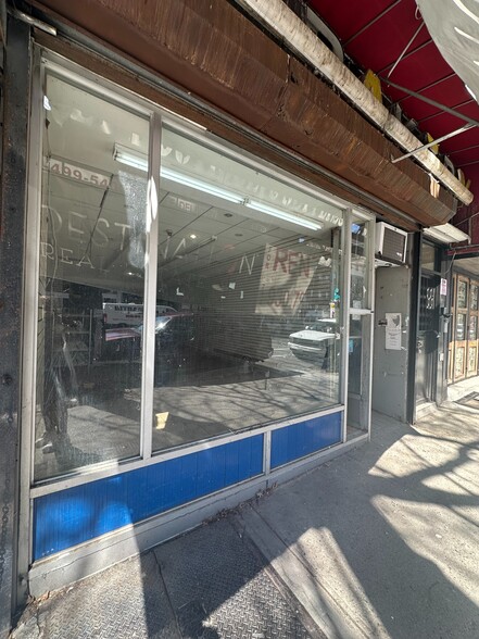 588 5th Ave, Brooklyn, NY for lease - Primary Photo - Image 1 of 18