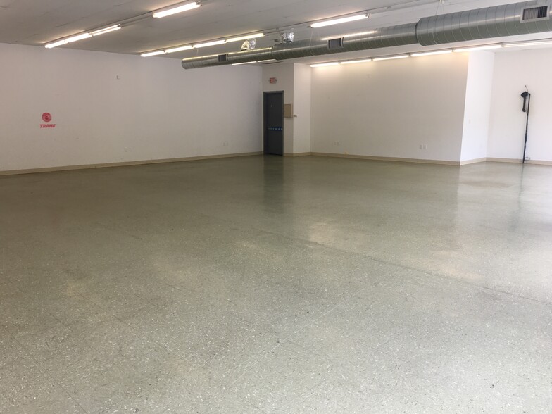 265-269 E Route 22, Green Brook, NJ for lease - Interior Photo - Image 2 of 12