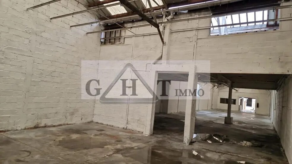 Office in Drancy for lease - Interior Photo - Image 3 of 9