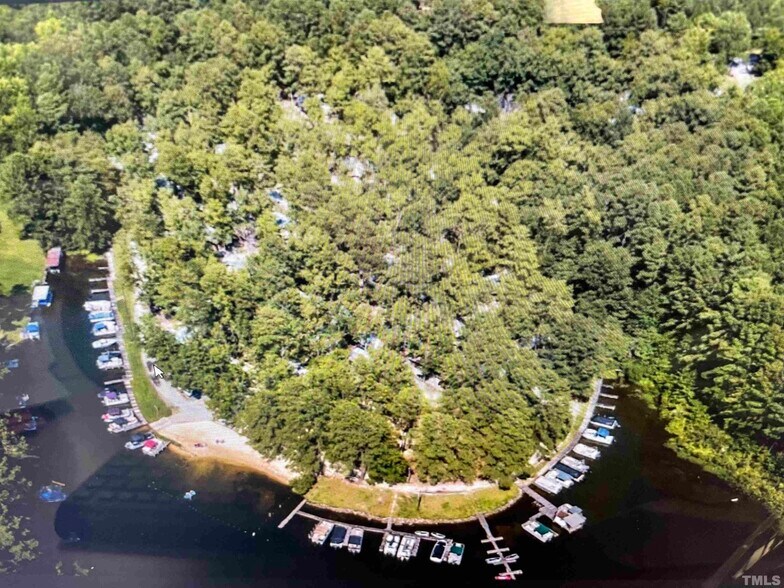 110 Nottingham Cir, Henrico, NC for sale - Building Photo - Image 1 of 1