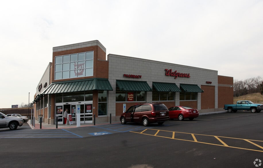 2790 E Stone Dr, Kingsport, TN for sale - Building Photo - Image 1 of 2