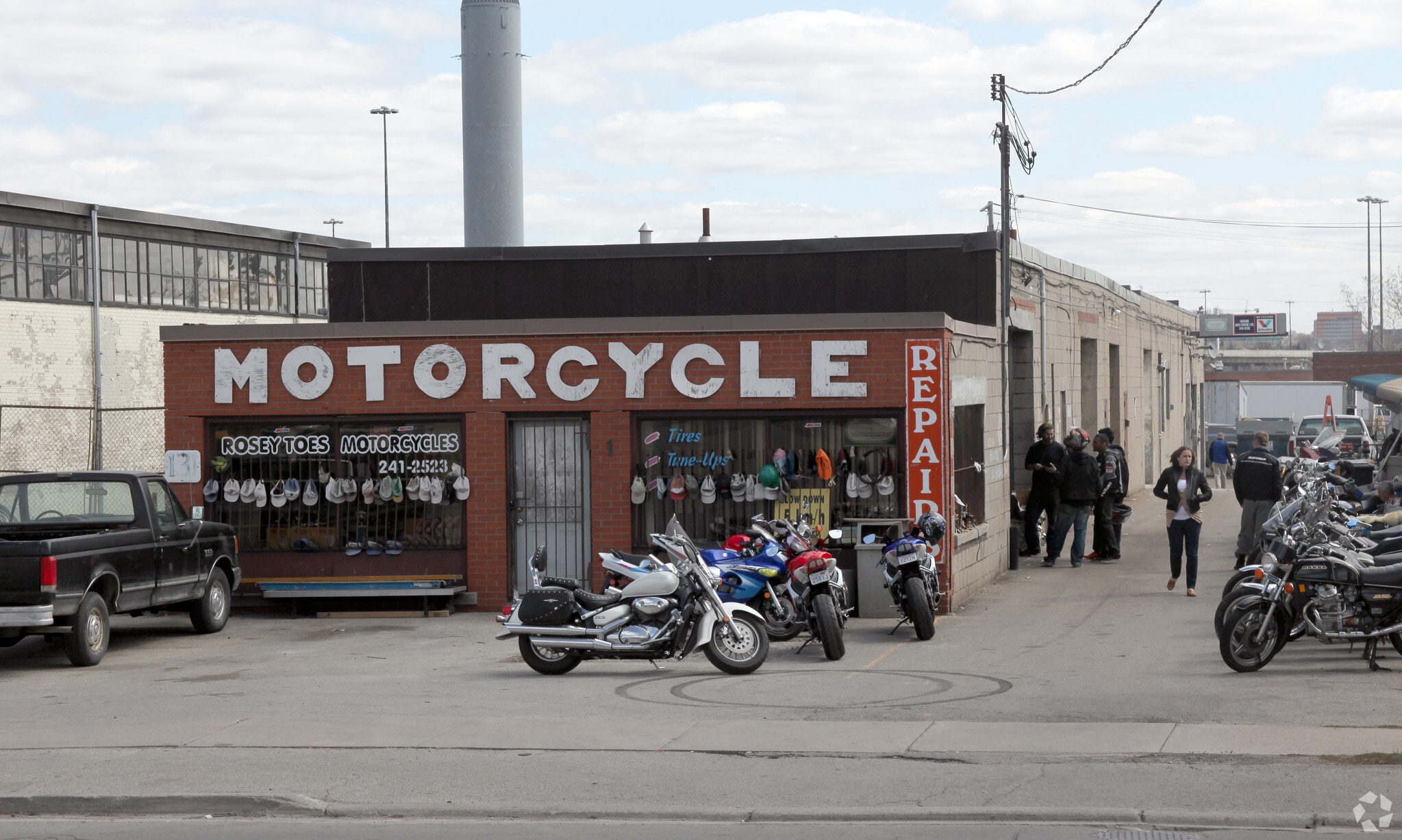 131 Wendell Ave, Toronto, ON for sale Primary Photo- Image 1 of 1