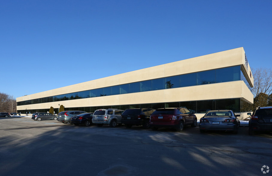 753 Boston Post Rd, Guilford, CT for lease - Building Photo - Image 1 of 2