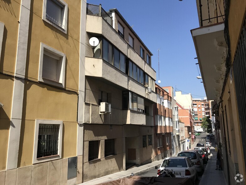 Calle Pedro Rogel, 4, Madrid, Madrid for sale - Building Photo - Image 2 of 3