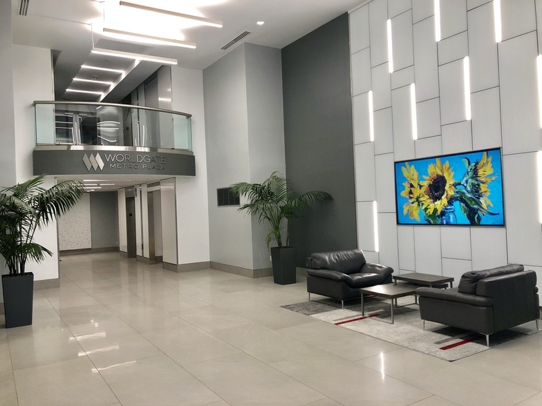 12851 Worldgate Dr, Herndon, VA for lease - Lobby - Image 2 of 10