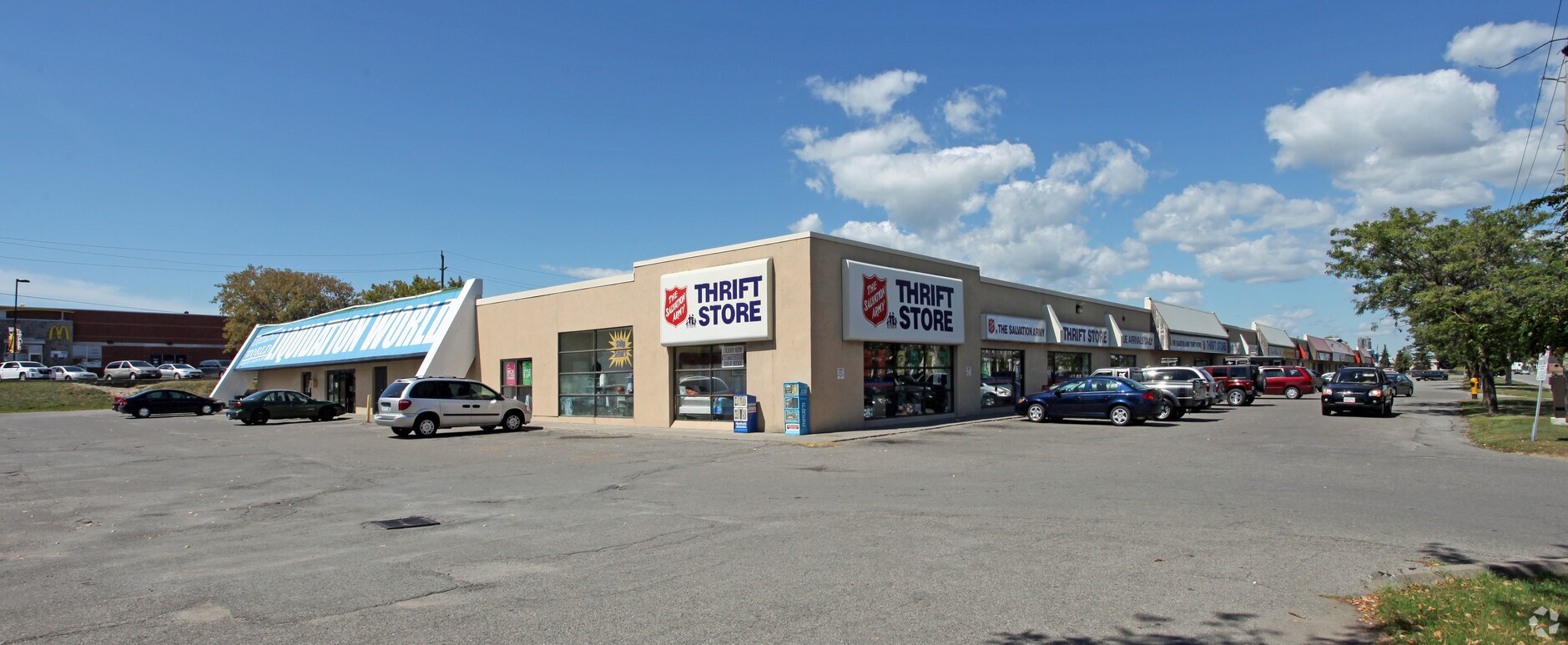 282 Monarch Ave, Ajax, ON L1S 2G6