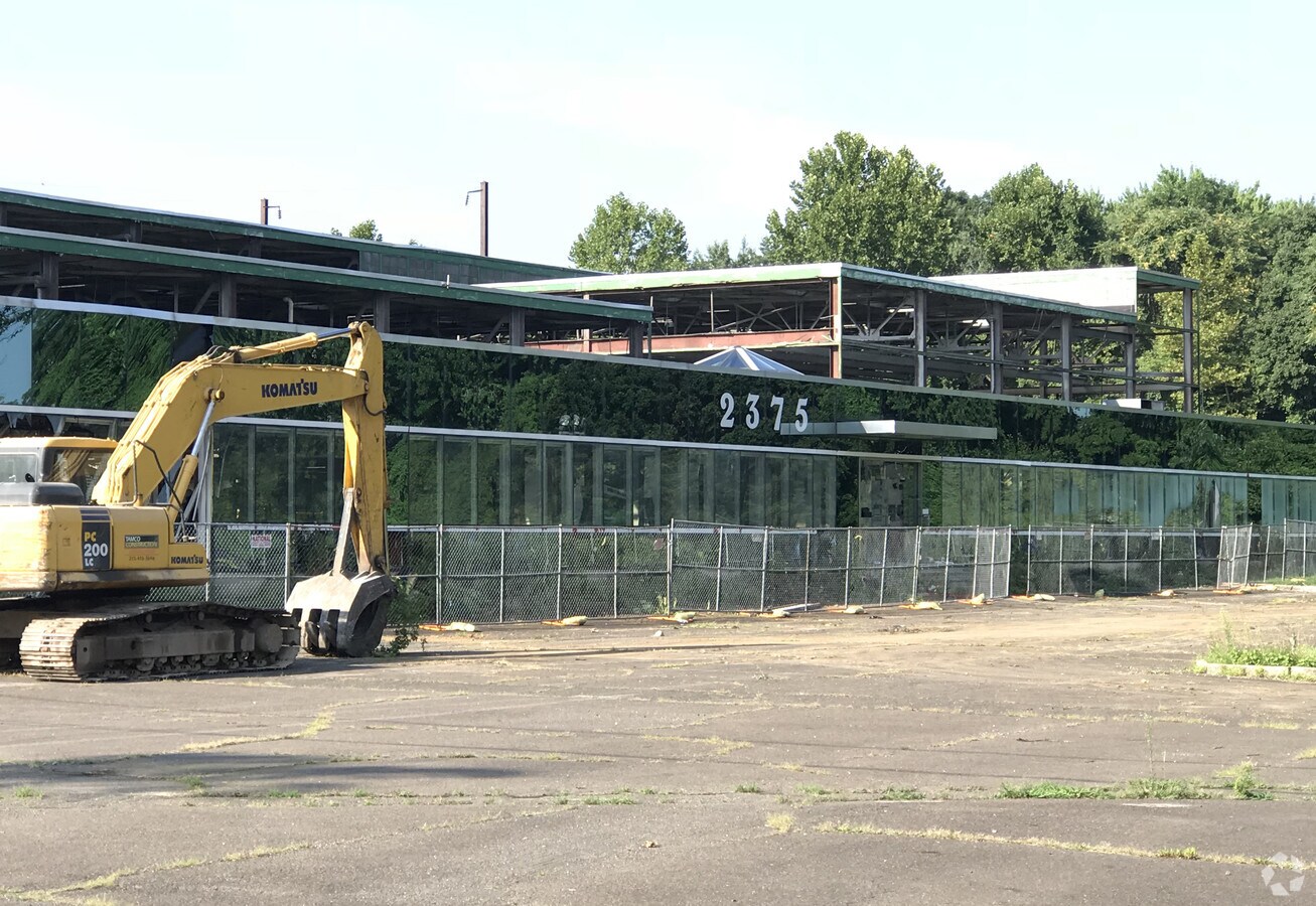 2375 Philmont Ave, Huntingdon Valley, PA 19006