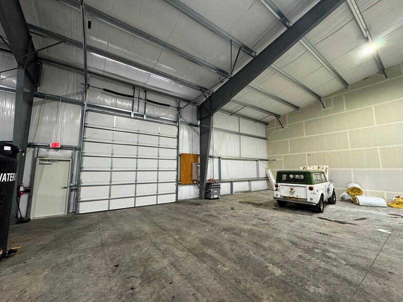 31970 Cinema way, Tangent, OR for lease - Interior Photo - Image 3 of 5