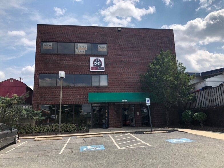 8945 N Westland Dr, Gaithersburg, MD for lease - Building Photo - Image 2 of 2