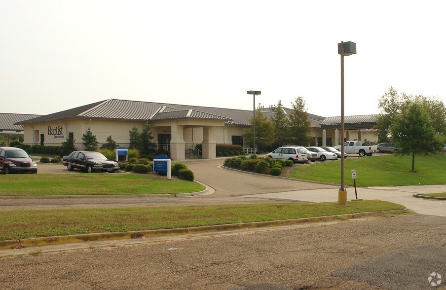 6250 Old Canton Rd, Jackson, MS for sale - Primary Photo - Image 1 of 3