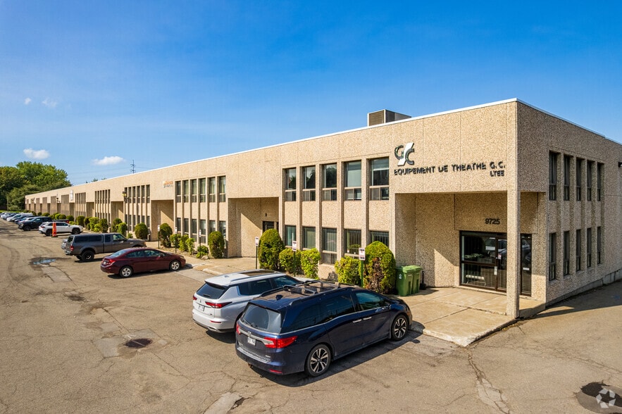 9681-9725 Rue Clément, Montréal, QC for lease - Building Photo - Image 2 of 7