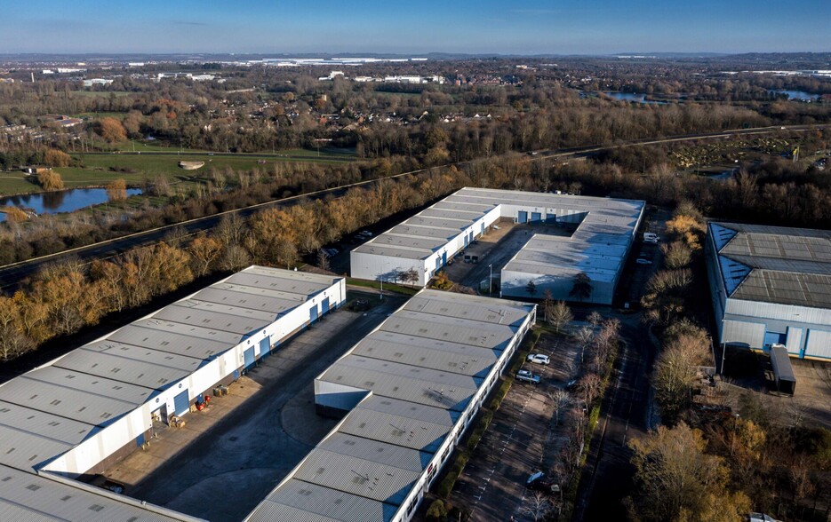 13-27 Clarke Rd, Milton Keynes for lease - Aerial - Image 3 of 9