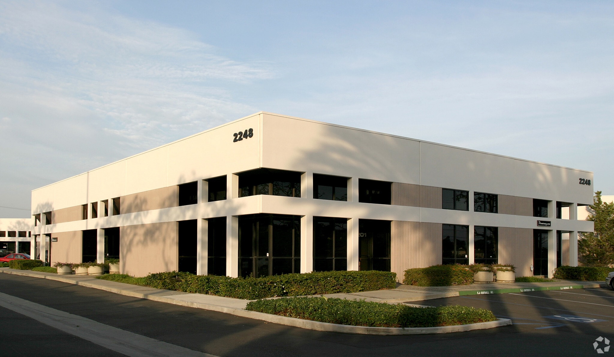 2248 Obispo Ave, Signal Hill, CA for lease Primary Photo- Image 1 of 3