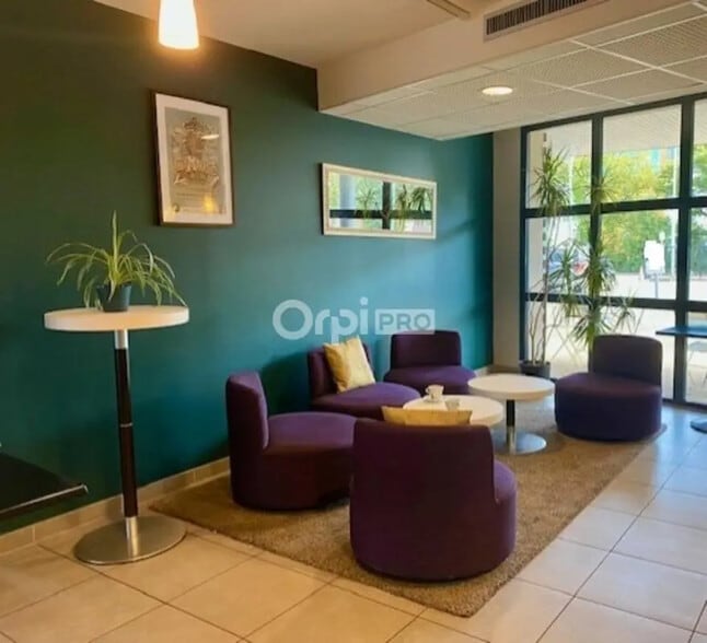 Flex in Carquefou for sale - Lobby - Image 2 of 3