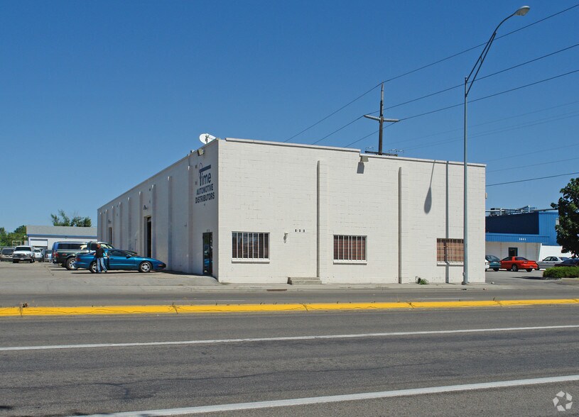 106 W 36th St, Garden City, ID for sale - Primary Photo - Image 1 of 2