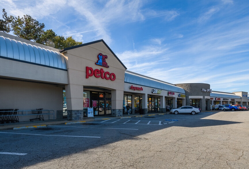 2095 N Decatur Rd, Decatur, GA for lease - Primary Photo - Image 1 of 2