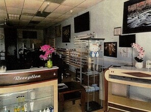 660-734 W Brazos Ave, West Columbia, TX for lease Building Photo- Image 2 of 3