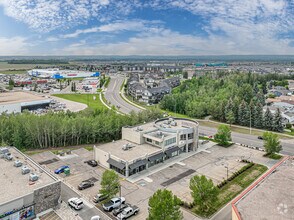 8 McLeod Ave, Spruce Grove, AB - AERIAL map view