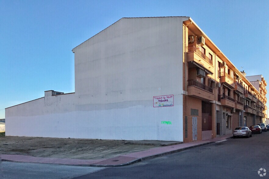 Calle Batalla de Brunete, 4, Torrijos, Toledo for lease - Building Photo - Image 2 of 2