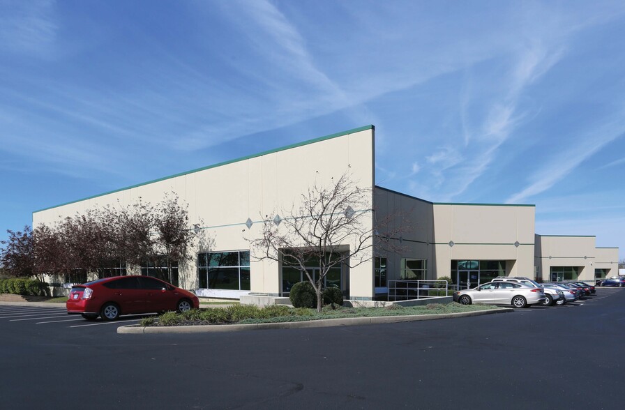 9669-9685 Cincinnati Dayton Rd, West Chester, OH for lease - Building Photo - Image 1 of 4