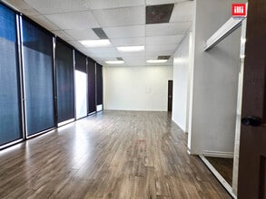 8619 Reseda Blvd, Northridge, CA for lease Interior Photo- Image 2 of 6