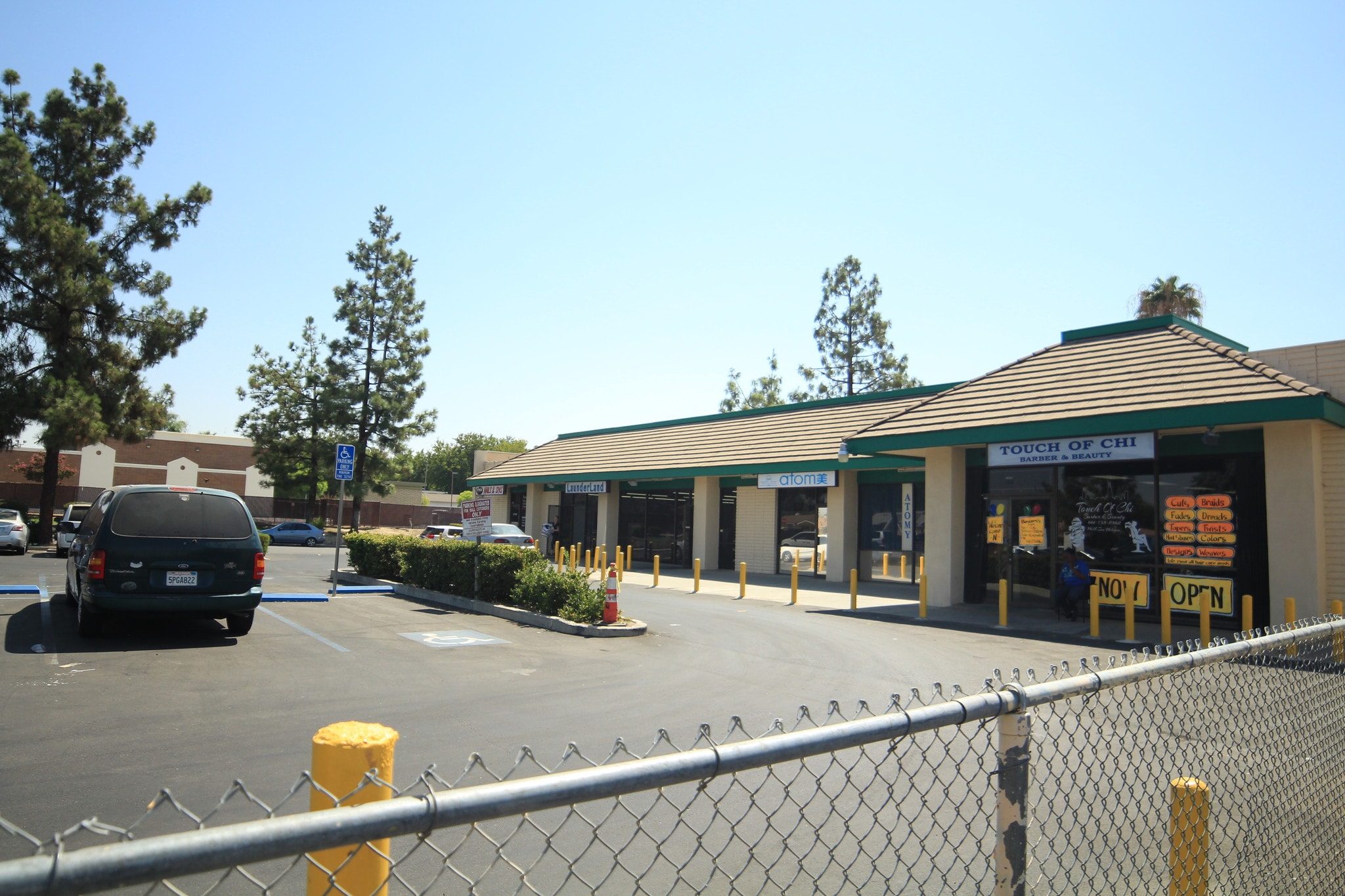 4601-4619 Wilson Rd, Bakersfield, CA for lease Primary Photo- Image 1 of 9