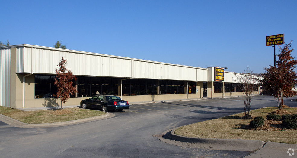 6527 Warden Rd, North Little Rock, AR for lease - Primary Photo - Image 2 of 12