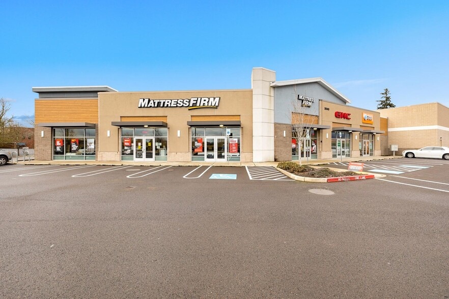 777 N Arney Rd, Woodburn, OR for lease - Building Photo - Image 2 of 4