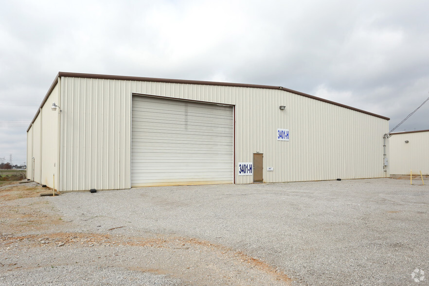 3401 Hwy 20, Decatur, AL for lease - Primary Photo - Image 1 of 5