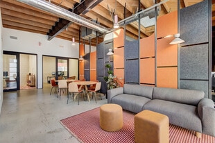 219-221 Rose Ave, Venice CA - Loft