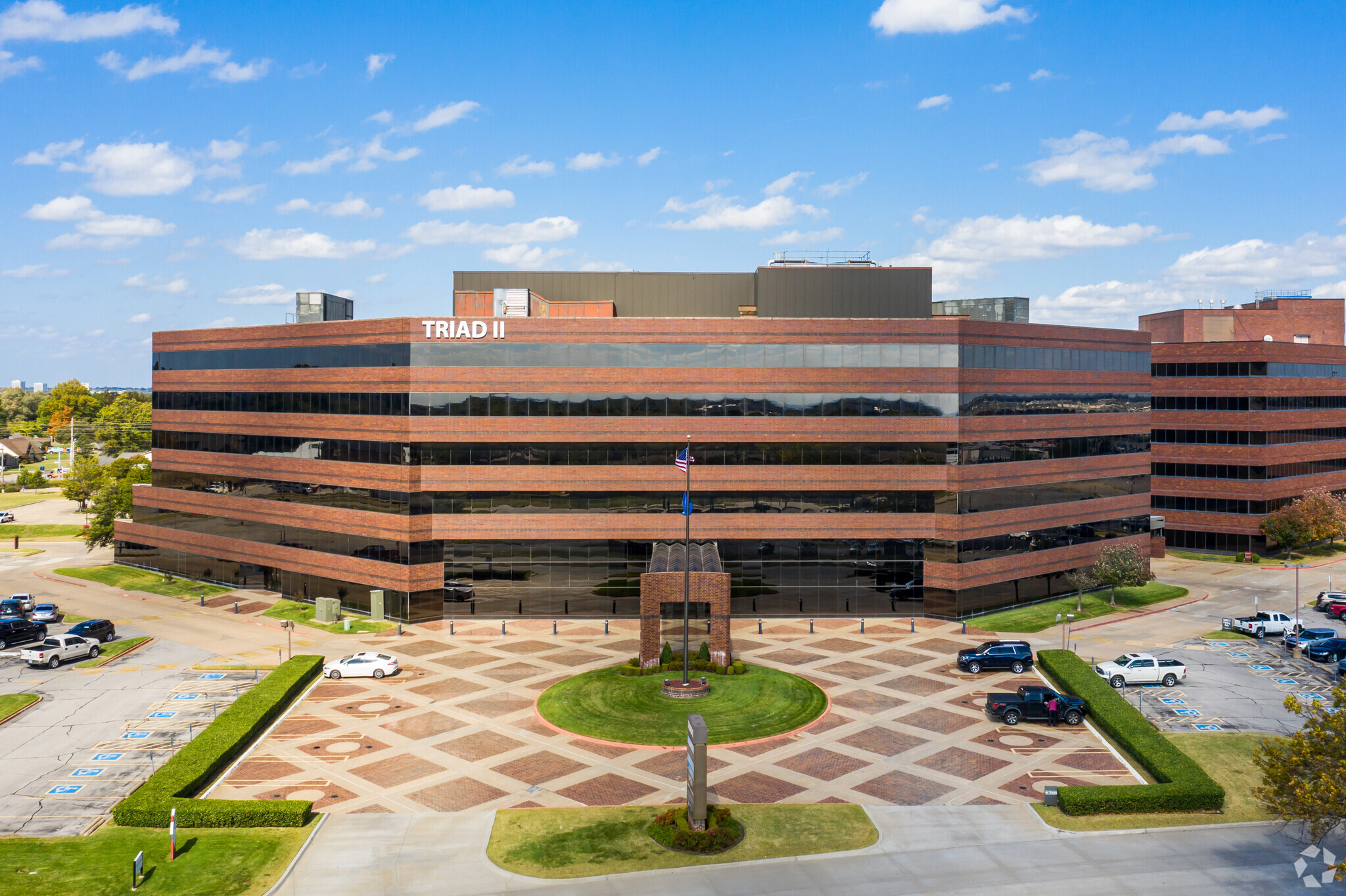 7645 E 63rd St, Tulsa, OK for lease Building Photo- Image 1 of 7