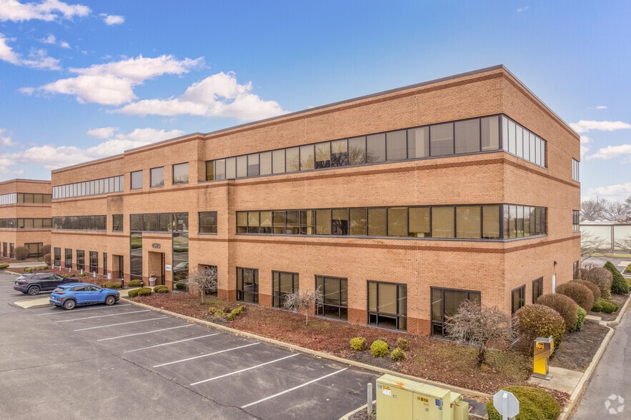 4520 Cooper Rd, Blue Ash, OH for lease - Building Photo - Image 2 of 4