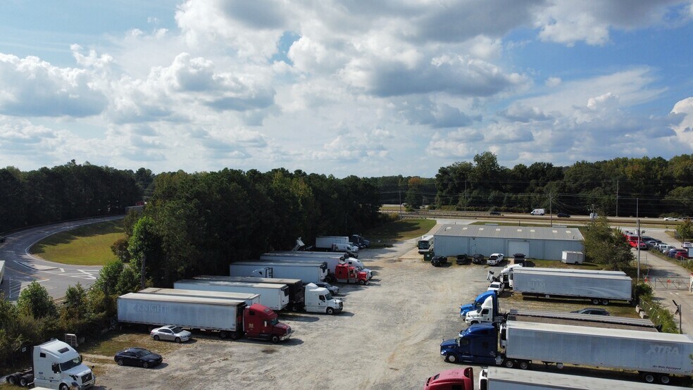 424 SE Broad St, Fairburn, GA for lease - Building Photo - Image 3 of 5