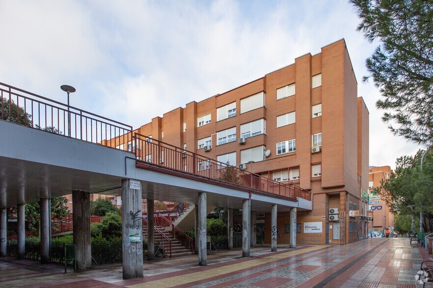 Plaza Pablo Picasso, 1-7, Rivas-Vaciamadrid, Madrid for lease - Primary Photo - Image 1 of 7