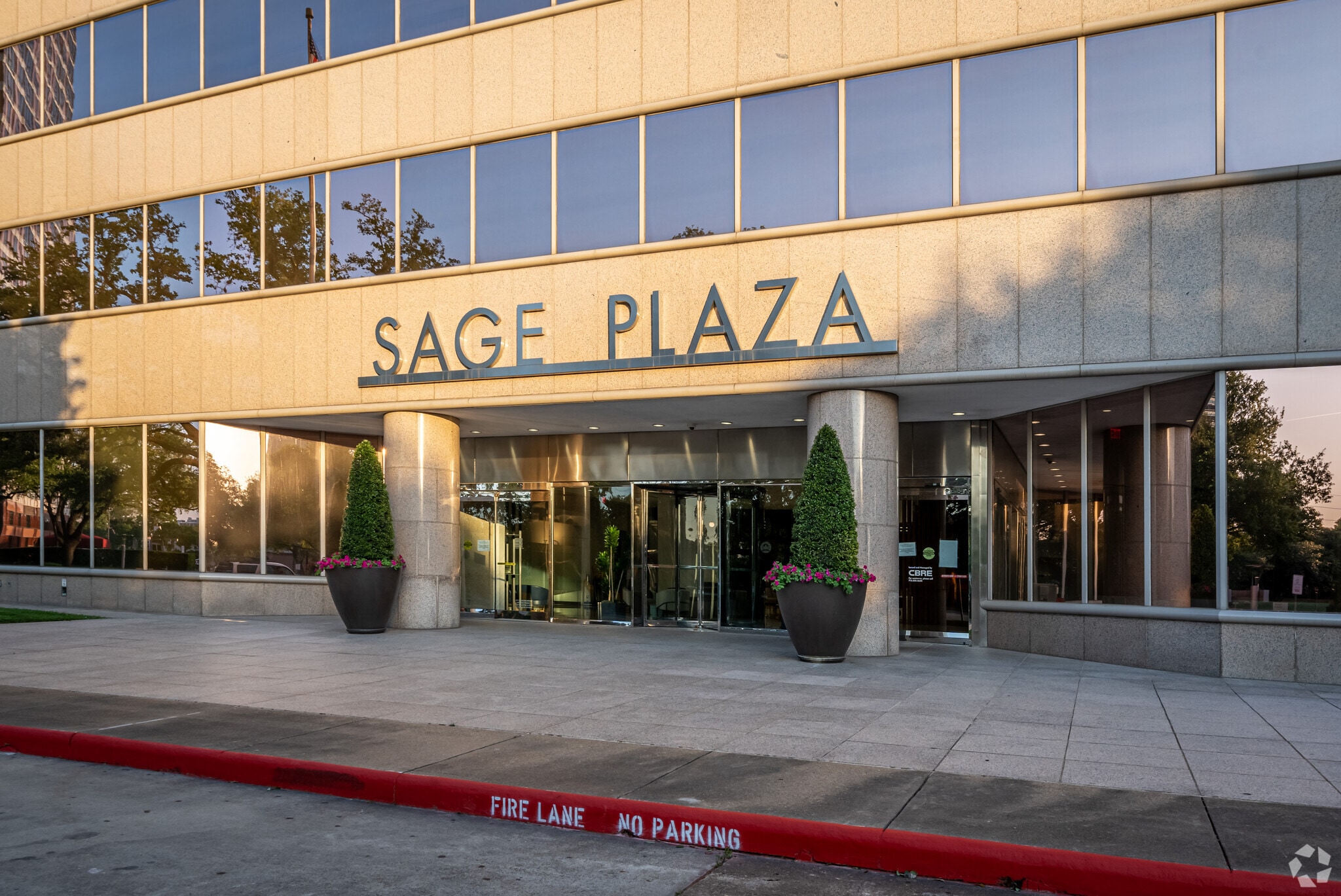 5151 San Felipe St, Houston, TX 77056 Sage Plaza