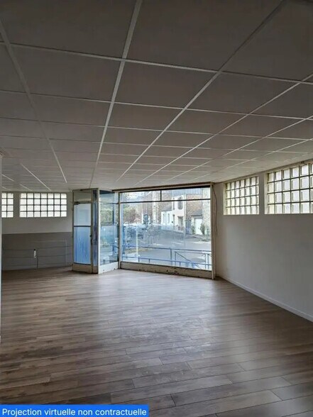 Retail in Rennes for sale - Interior Photo - Image 3 of 3