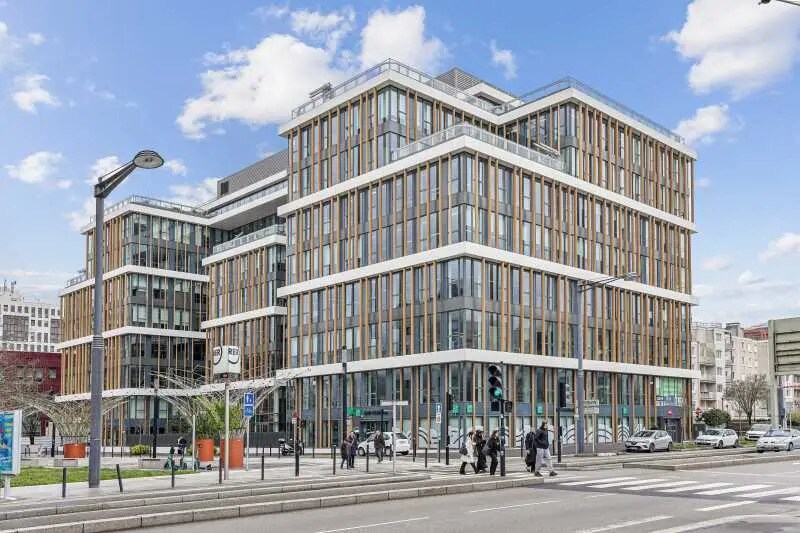 2 Avenue De La Gare, Montigny-le-Bretonneux for lease - Building Photo - Image 1 of 4