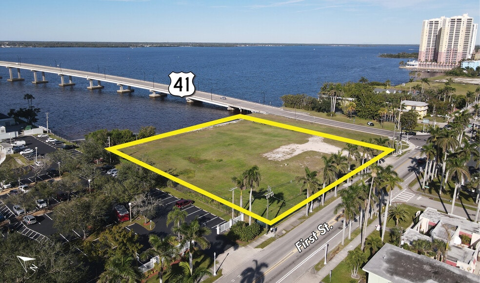 2543 First St, Fort Myers, FL for sale - Aerial - Image 3 of 11